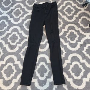 black american eagle ripped size 0 jeans